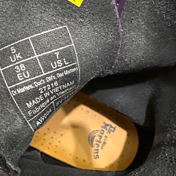 Dr. Martens 1460 8 eye lace up black current Purple Patent Leather Boots Size 7 - Picture 8 of 11